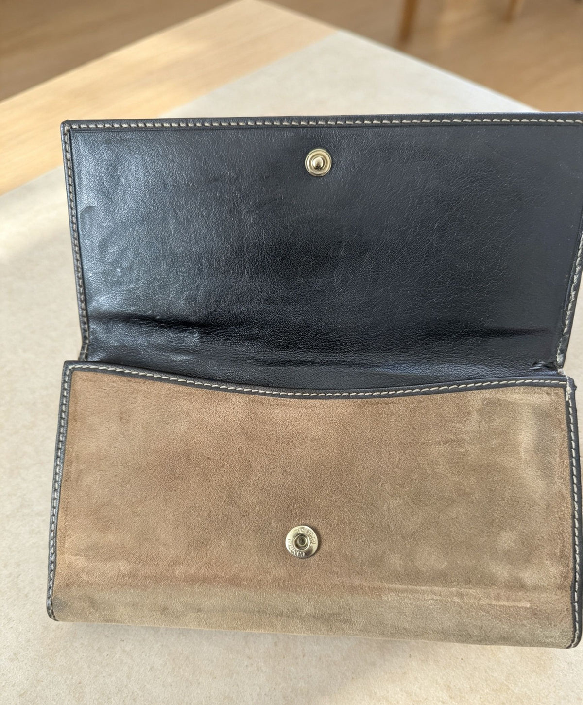 Vintage Gucci Interlocking G Brown Suede Continental Wallet