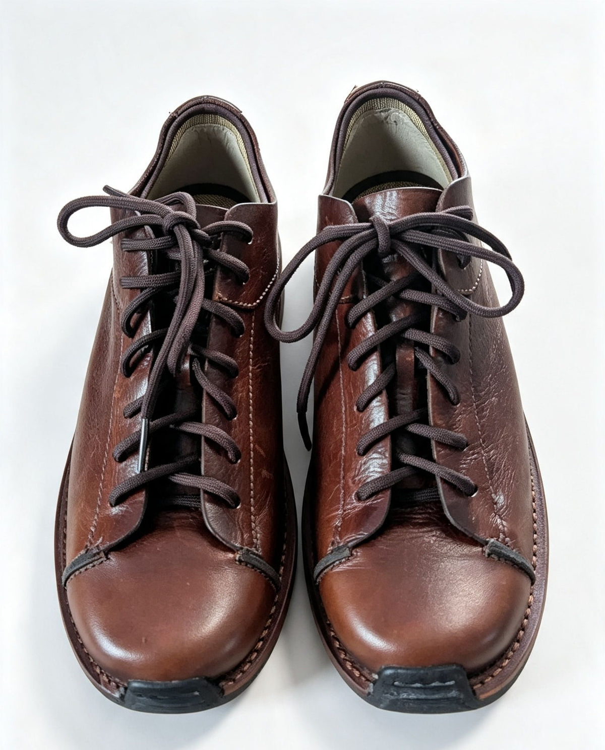 Deadstock Vintage Dr. Martens Max 7-Eye Shoes in Tan - Brand New In Box - UK 9