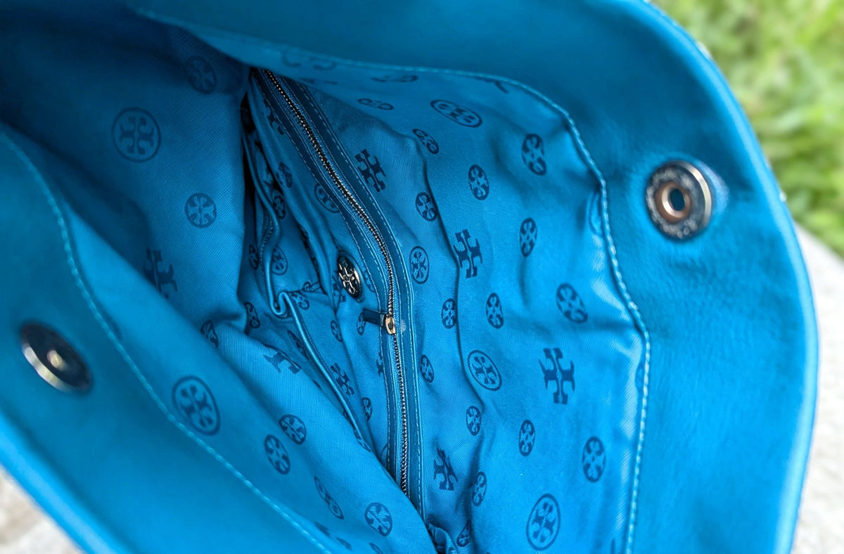Tory Burch Amanda Foldover Leather Messenger Bag – Electric Eel Blue