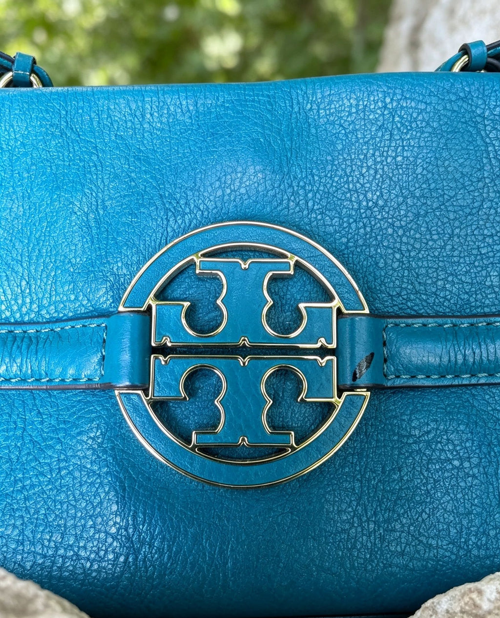 Tory Burch Amanda Foldover Leather Messenger Bag – Electric Eel Blue