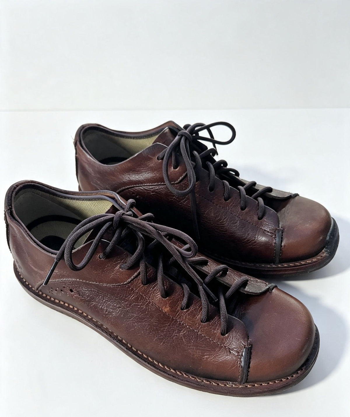 Deadstock Vintage Dr. Martens Max 7-Eye Shoes in Tan - Brand New In Box - UK 9