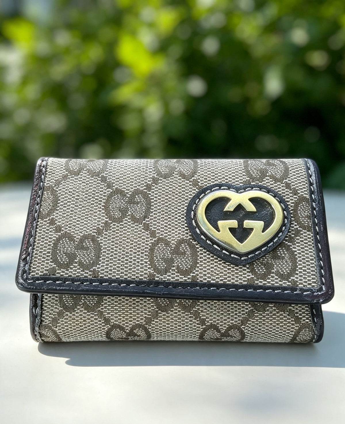 Authentic Gucci Vintage GG Canvas Lovely Heart 6-Key Case Holder