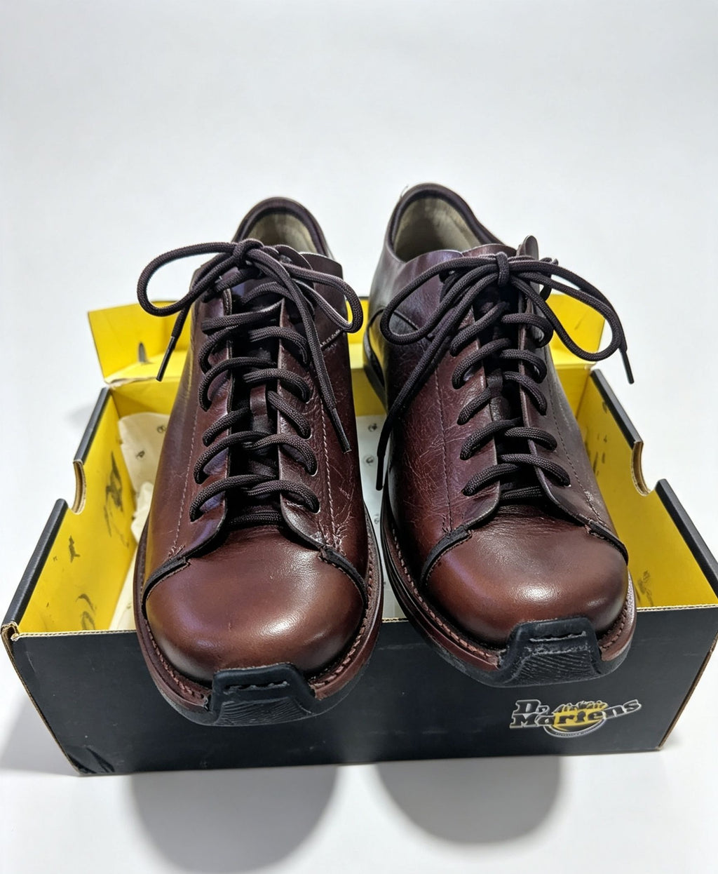 Deadstock Vintage Dr. Martens Max 7-Eye Shoes in Tan - Brand New In Box - UK 9
